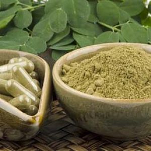Moringa-leaves-powder-and-capsules